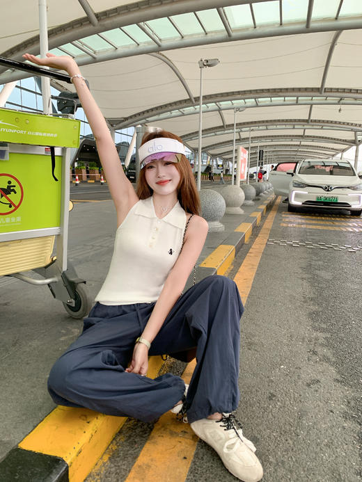 <曾小咸推荐>2色polo领无袖刺绣针织背心 商品图6