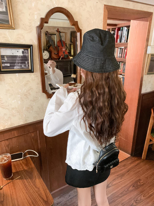 <曾小咸推荐>现货秒杀！微信超特价！韩系提花刺绣下摆不规则长袖衬衫 日常179.99 立减100 秒杀79.99！ 商品图8