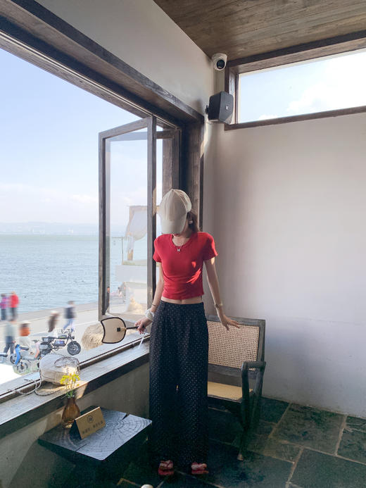 <曾小咸推荐>现货秒杀！微信超特价！设计感2色短款后背系带短袖T恤 日常89.99 立减50 秒杀39.99！ 商品图7