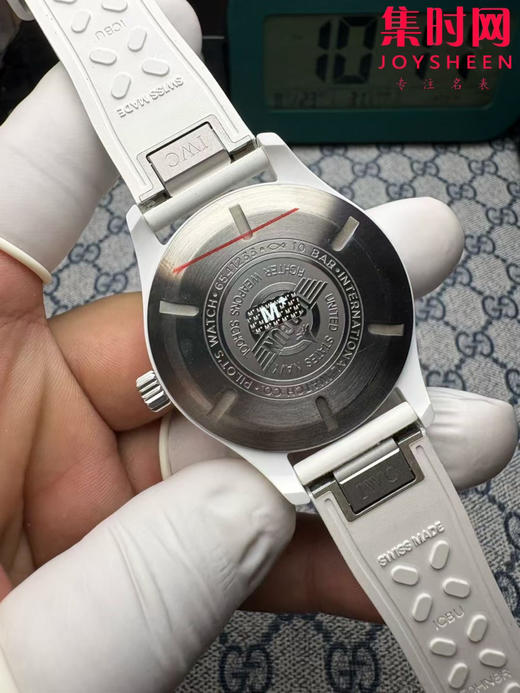 IWC万国 M+飞行员系列IW328104 马克20 马克二十 白陶瓷 男士腕表 表径41mm "太浩湖"特别版
机芯：搭载进口9015改Cal.32112 商品图4