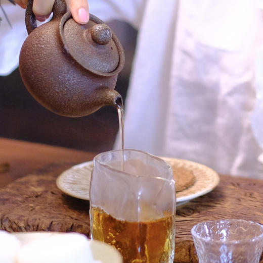 【桂花红茶，桂花黄茶】以鲜桂花和蒙顶红茶黄茶窖制，桂花芬芳馥郁清雅而生蜜香，非遗传承人魏老师私房茶，既不失茶的真味又带浓郁桂花香气，香甜倍增。 商品图6