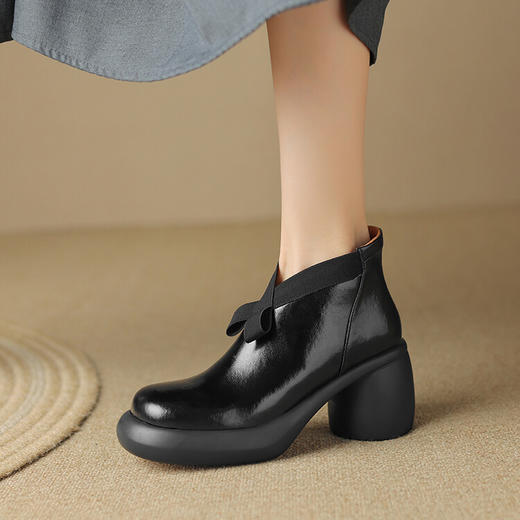 【预售5天】轻巧舒适圆头厚底蝴蝶结瘦瘦靴，真皮气质枪色粗跟高跟鞋短靴MDY&M508-3 商品图3