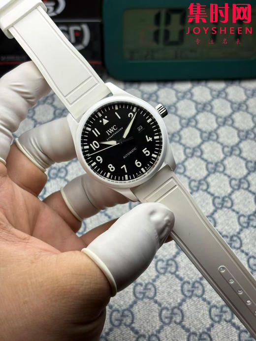 IWC万国 M+飞行员系列IW328104 马克20 马克二十 白陶瓷 男士腕表 表径41mm "太浩湖"特别版
机芯：搭载进口9015改Cal.32112 商品图1