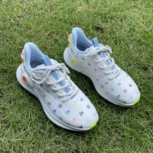 正品 G4 新款女士高尔夫球鞋 
尺码36.5内长225，40内长250各一双
无鞋盒介意慎拍 看内长下单，偏小半码
特价💰999包邮 商品图3