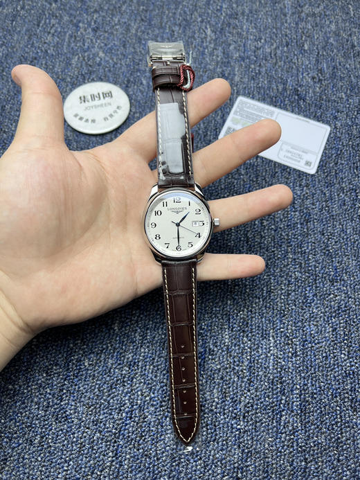 AF浪琴名匠3点历系列 名匠42mm 经典数字面 男士腕表
机芯：搭载改L888.5 商品图8