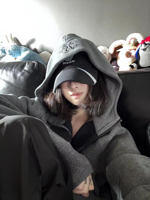 LULU流量明星芝麻灰宽松短款卫衣 商品图1