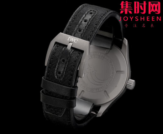 新品重磅来袭 IWC万国 TW飞行员系列 全新马克二十AMG马石油F1车队特别版IW328210/瑞士空中巡逻兵钛金属特别版IW328209 超轻钛金属 男士腕表 商品图8