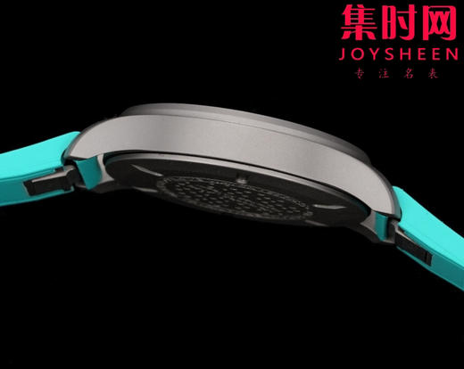 新品重磅来袭 IWC万国 TW飞行员系列 全新马克二十AMG马石油F1车队特别版IW328210/瑞士空中巡逻兵钛金属特别版IW328209 超轻钛金属 男士腕表 商品图6