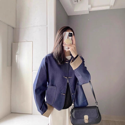 丁摩 藏蓝色牛仔新中式盘扣短款外套女秋季新款复古高级感上衣5ZF-9223 商品图3