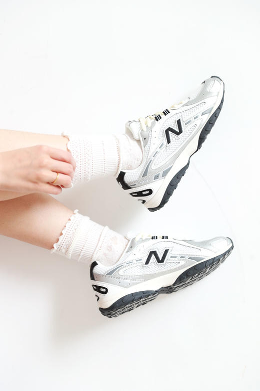 慕了慕了，显腿好长啊啊啊。芭蕾复古情侣软底徒步跑步鞋C092166 商品图10