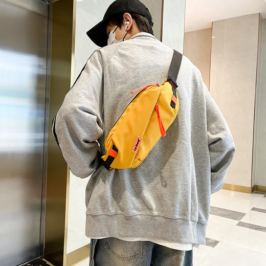 男士胸包新款ins国潮风运动休闲斜挎包简约时尚百搭车缝线单肩包 商品图0