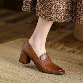 【预售5天】英伦复古风方头深口粗跟高跟小皮鞋春秋季新款大码优雅乐福鞋女NJMK&K122