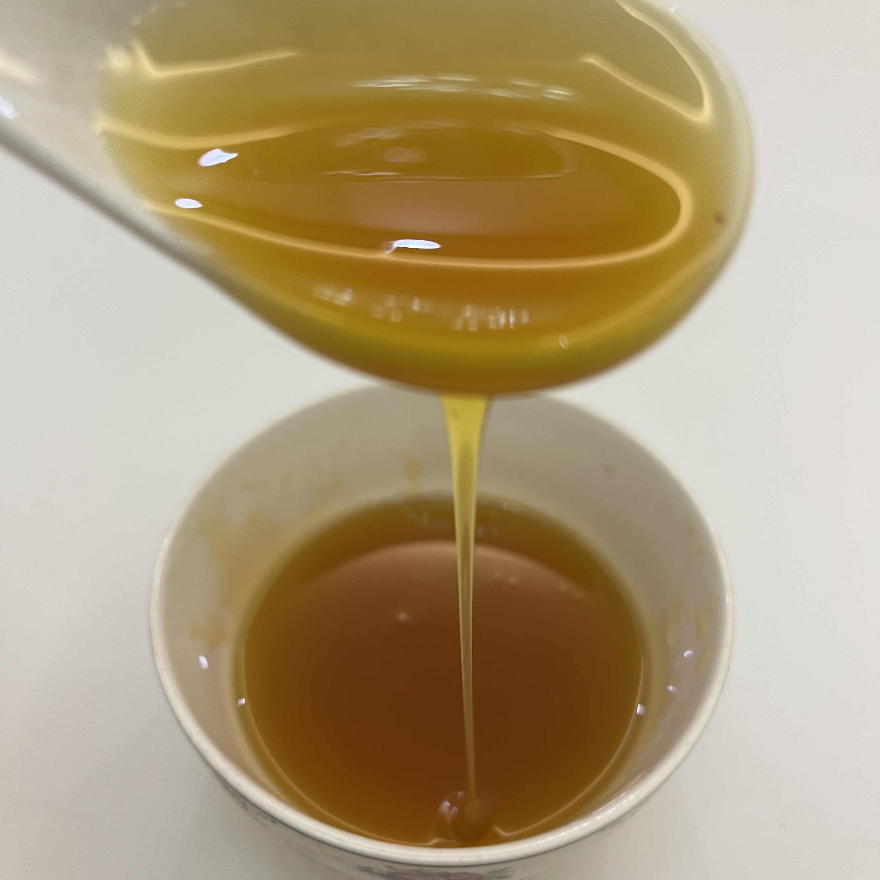 产地直发，纯正「桃花源」土蜂蜜礼盒装，国家扶贫项目，珍贵特级原生态米仓山西乡农村合作社