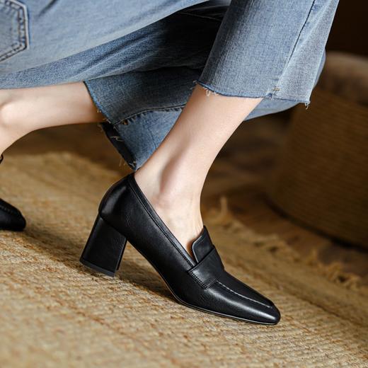 【预售5天】英伦复古风方头深口粗跟高跟小皮鞋春秋季新款大码优雅乐福鞋女NJMK&K122 商品图3