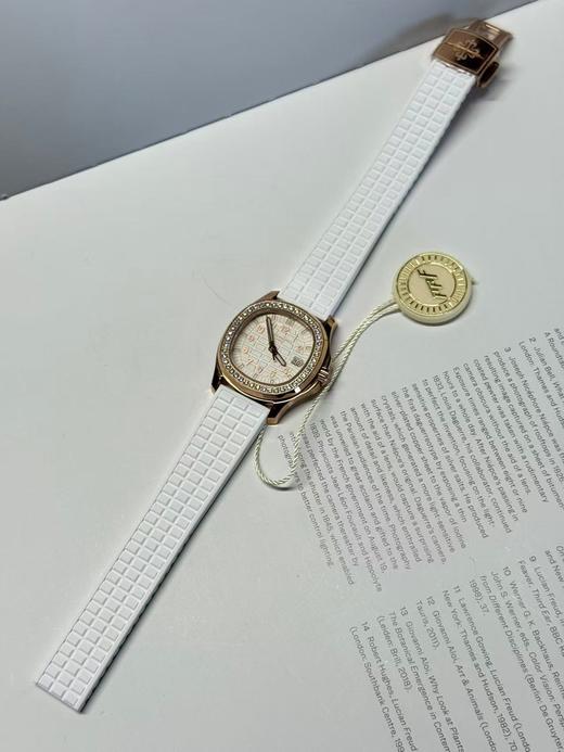 TB46-百达翡丽AQUANAUT系列 自动机械机芯 120米防水 女表 瑞表  白色表盘 (SH) 商品图0