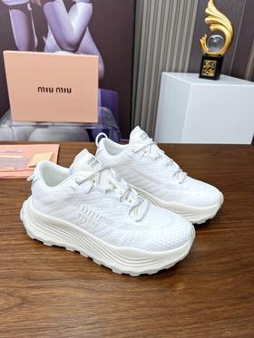 xx75-MIU MIU缪缪徽标压花低帮生活休闲鞋女款-（KS*MM）