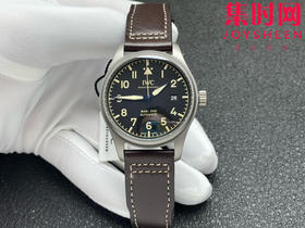 IWC万国 M+飞行员系列IW327006 马克18 马克十八 钛金属壳 超轻 男士腕表 表径40mm
机芯：搭载进口9015改Cal.35111
