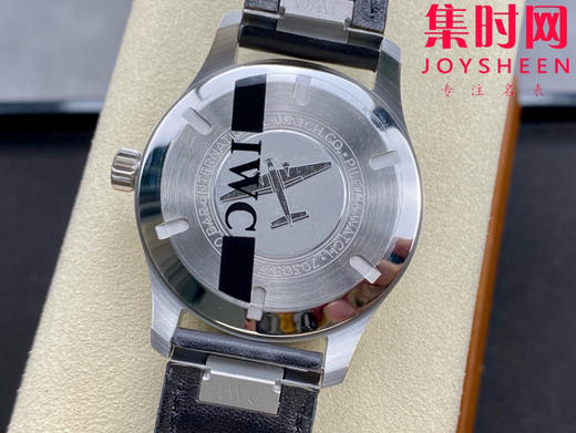 IWC万国 M+飞行员系列IW328201 马克20 马克二十 黑色盘 男士腕表 表径40mm
机芯：搭载进口9015改Cal.32111 商品图6