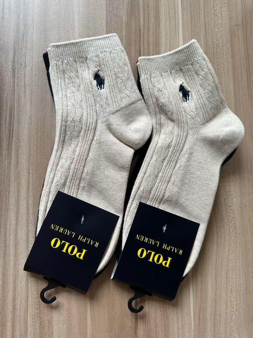 日单正品2025秋冬新款POLO 短袜
两个款，一卡两双。
日本售价1420日元一双
特价💰99两卡四双 商品图3