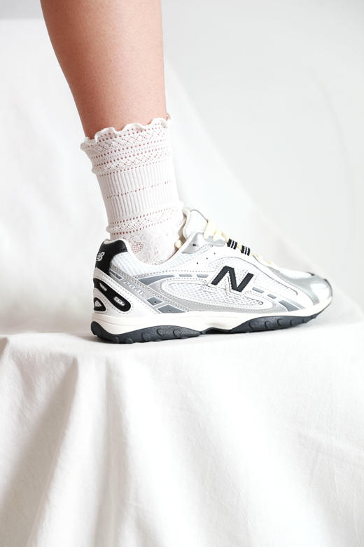 慕了慕了，显腿好长啊啊啊。芭蕾复古情侣软底徒步跑步鞋C092166 商品图9