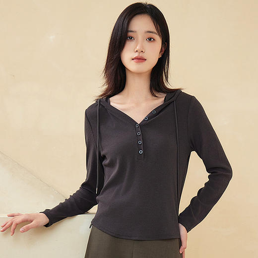 丁摩 优可丝新款连帽长袖T恤女士短款休闲帽衫上衣打底薄款卫衣5ZF-660 商品图0