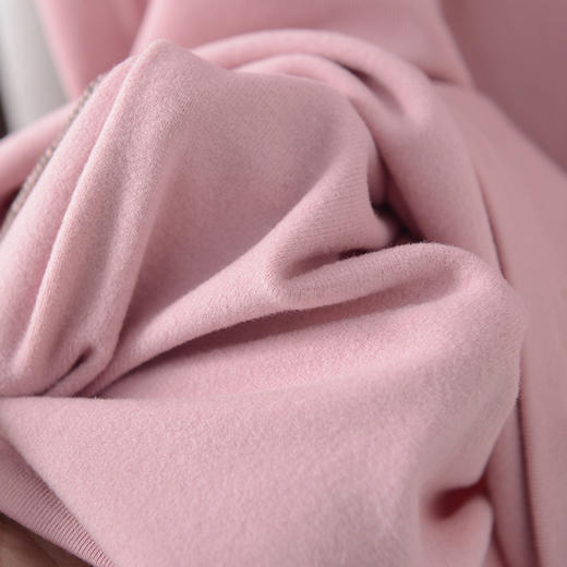 爆火韩系范撞色【她色--熊猫文学撞色长袖衫】赛罗棉触感软糯亲肤 贴合身形不紧绷 撞色插肩袖弹力在线 简约又有设计感 日常/休闲穿搭都适配 商品图8