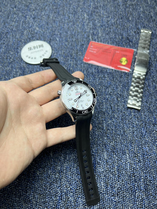 欧米茄VS海马300米系列 原装开模 熊猫海马
款式：男士潜水腕表 商品图2