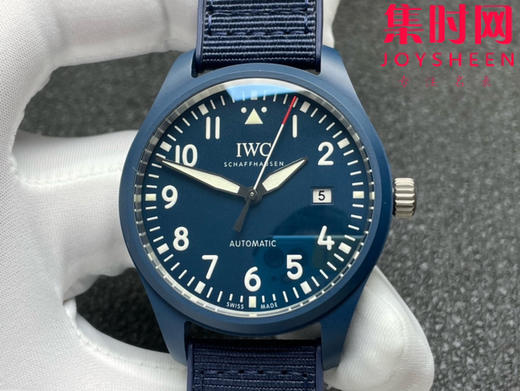 IWC万国 M+飞行员系列IW328101 马克18 马克十八 蓝陶瓷 雾霾蓝 君子蓝 男士腕表 表径41mm 劳伦斯特别版
机芯：搭载进口9015改Cal.32111 商品图2