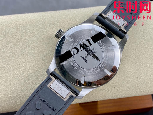 IWC万国 M+飞行员系列IW328201 马克20 马克二十 黑色盘 男士腕表 表径40mm
机芯：搭载进口9015改Cal.32111 商品图6