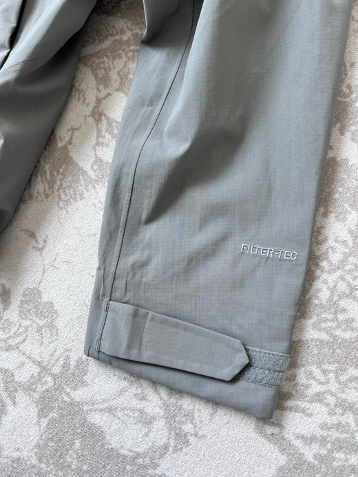 原单正品 KAILAS凯乐石 索松 运动户外徒步FLT防风防水透汽散热连帽冲锋衣，男女同款，
颜色：远天蓝 石莲灰
尺码：S～XXL 商品图7