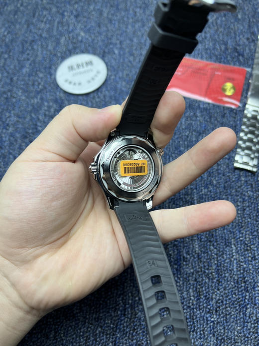 欧米茄VS海马300米系列 原装开模 熊猫海马
款式：男士潜水腕表 商品图6