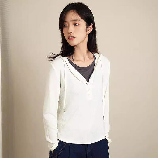 丁摩 优可丝新款连帽长袖T恤女士短款休闲帽衫上衣打底薄款卫衣5ZF-660 商品图3