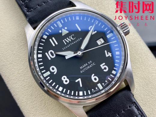 IWC万国 M+飞行员系列IW328201 马克20 马克二十 黑色盘 男士腕表 表径40mm
机芯：搭载进口9015改Cal.32111 商品图1