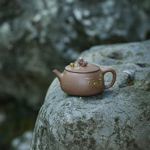 龙德堂陶艺 汤宣武《狮球》原矿老段泥（微柴烧）180  cc  库存请咨询客服 商品图0