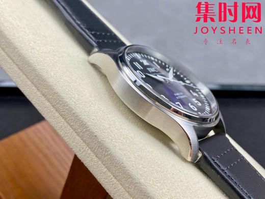 IWC万国 M+飞行员系列IW328201 马克20 马克二十 黑色盘 男士腕表 表径40mm
机芯：搭载进口9015改Cal.32111 商品图4