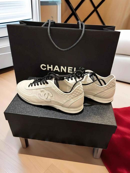 XX64-香奈儿   25P 绒面小牛皮 圆头系带 平底 薄底鞋 低帮 生活休闲鞋 女款（KS*MM） 商品图4