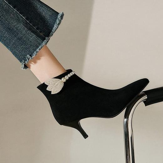 【预售5天】法式珍珠花细跟小短靴女秋冬季新款尖头高跟气质时装靴百搭及踝靴YS&YSX7090 商品图1