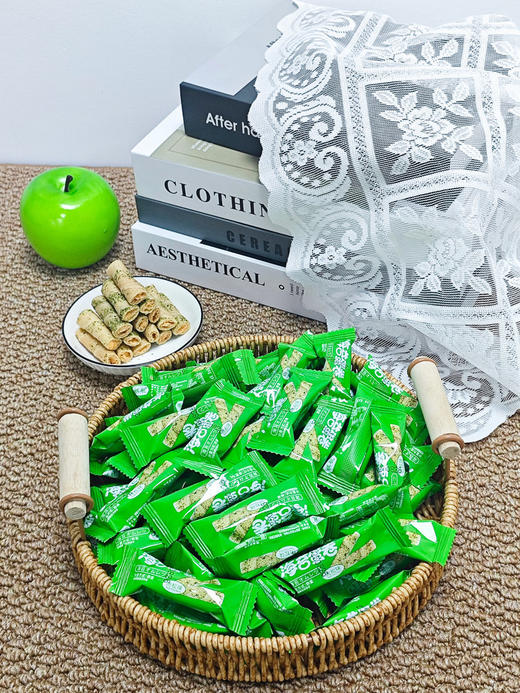 😍谁还没薅❓💰19.9秒杀180包【海苔蛋卷】，一包约一毛钱❗性价比拉满💯鲜脆香酥层层暴击💥好吃到停不下来🤤✅鲜脆海苔➕香甜蛋卷➕咸香肉松，三重美味锁死味蕾，越嚼越香🎉 商品图2