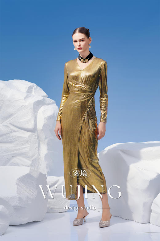 4202075 古潼怀金 进口针织涂层料连衣裙 雾境 商品图1