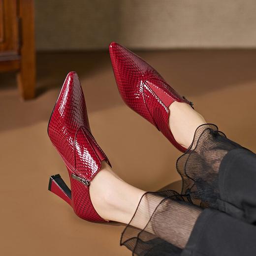 【预售5天】欧美风粗跟高跟鞋新款秋冬漆皮单鞋深口小皮鞋女裸靴QS&735 商品图1