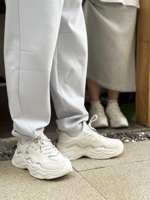 【百元疯抢！】某乐同源厂奶白老爹鞋！全网颜值天花板！5cm隐形增高+云感软底！穿上直接暴瘦20斤‼️ 大长腿特效拉满 商品图14