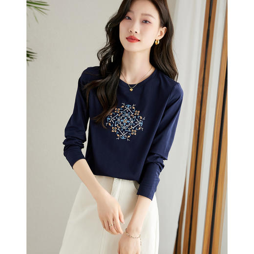 【专属特价】熙世界轻民族风复古刺绣T恤长袖2025秋季新款休闲圆领棉质上衣 商品图0