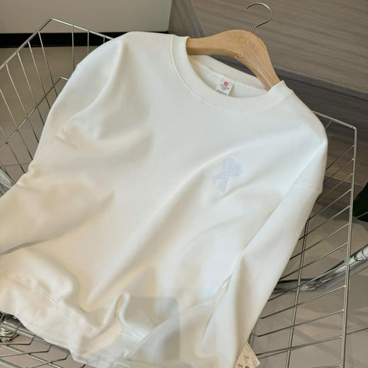 伊泺杉 爱心A刺绣卫衣 男女同款  宽松版型 加绒/不加绒 外穿/内搭 商品图2