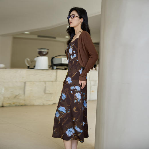 奢姿大码女装2025秋季胖妹妹时尚减龄印花吊带裙搭针织开衫套装9953970320AB 商品图2