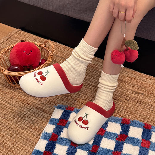 可爱樱桃！2025秋新款勃肯鞋女秋冬季新品室内居家高级感保暖加绒加厚防滑棉拖鞋 商品图2