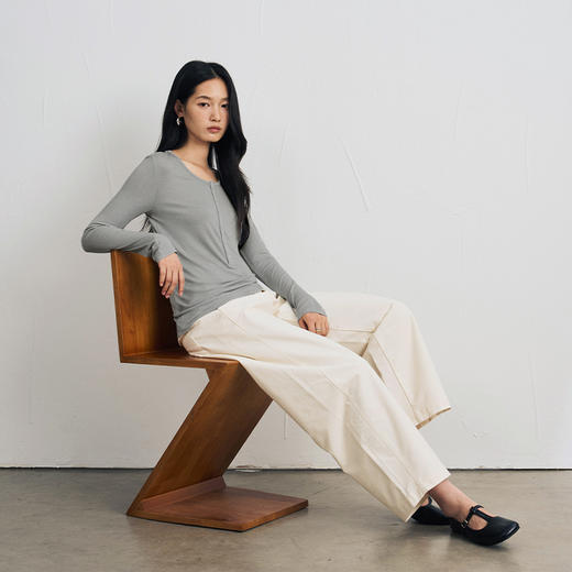 【3-5天发】【显瘦密码】莱赛尔美利奴羊毛亨利领修身针织打底衫 商品图4