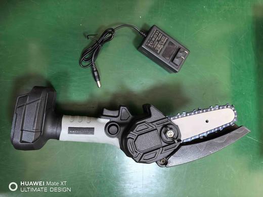 【货号10479】21V牧田款锂电电链锯机头4寸单手锯机头总成送充电器锂电伐木锯 商品图3