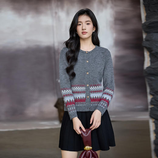 奢姿大码女装2025秋季减龄圆领针织开衫胖妹妹时尚简约百搭毛衣9553694235 商品图4