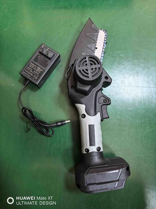 【货号10479】21V牧田款锂电电链锯机头4寸单手锯机头总成送充电器锂电伐木锯 商品图4