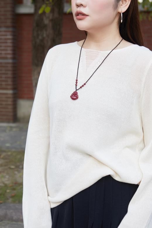 一周内发货【针织衫】秋款长袖针织衫，黑白两色，正适合现在就穿，比较薄，稍有点透，针织款~花姐朋友货源，高性价比款式！面料:1/10支仿麻包芯纱成分:100%腈纶 商品图5